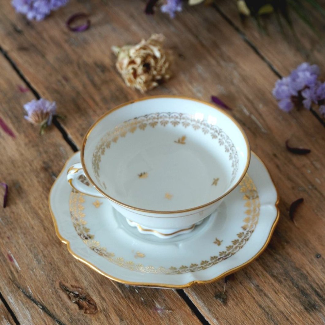 Tasse en porcelaine de Limoges Royale dorées "Joséphine"