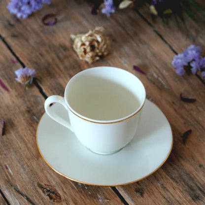 Tasse en porcelaine de Limoges "Blanche"