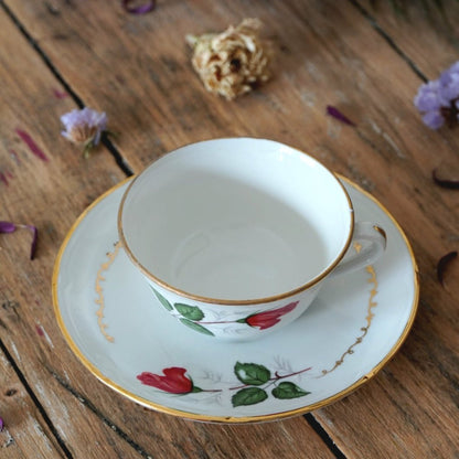 Tasse en porcelaine avec émail royal "Rose"