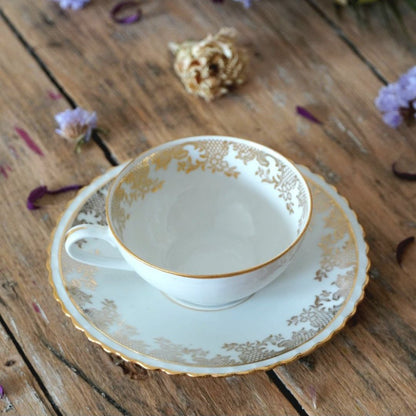 Tasse vintage à thé ou à café "Victorine" en porcelaine de luxe de Limoges