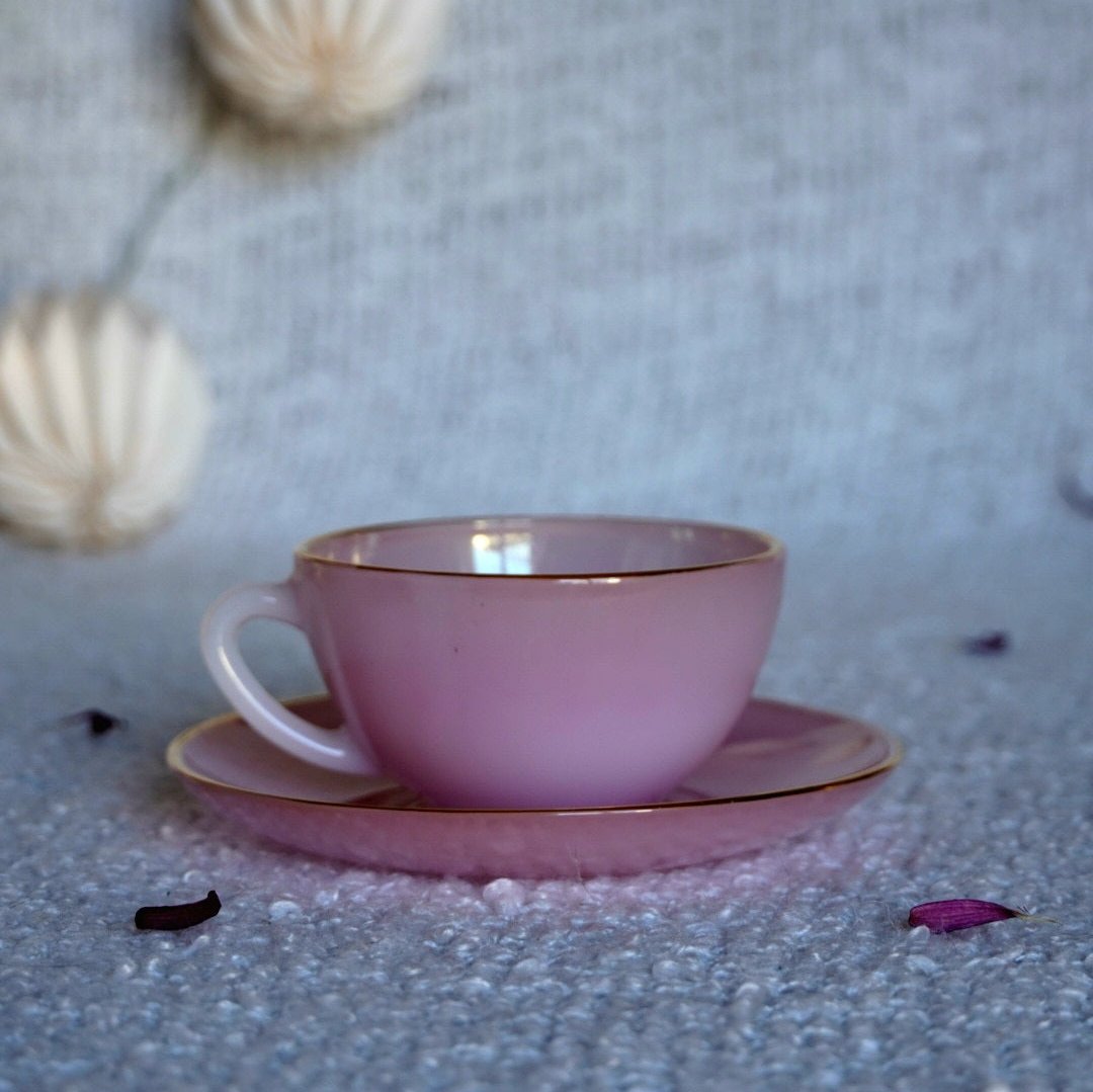 Tasse "Arlequin" en verre opale Arcopal