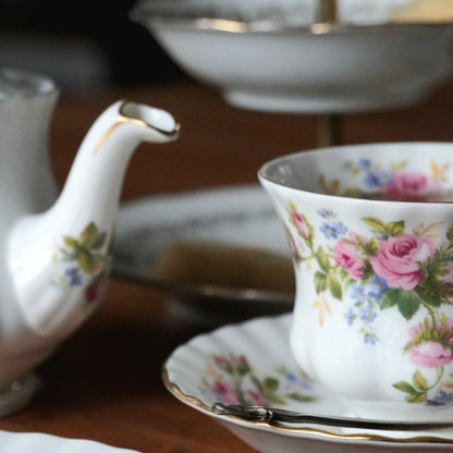 Service "Rosie" à thé ou à café en porcelaine anglaise Royal Albert Moss Rose